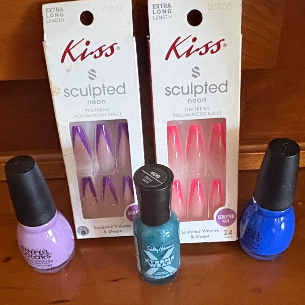 Kiss Sculpted Neon False Nails with Purple & Pink V-Tips